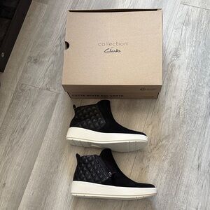 Clarks black high top shoes size 7.5 new in box